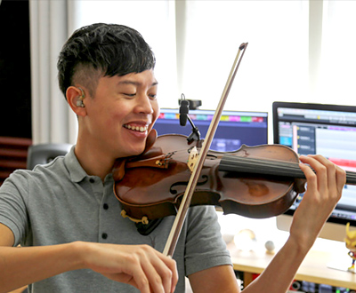 作曲家及专业小提琴家Jason Yang用DPA话筒将激动人心、充满革新性的声音提升到新的水平